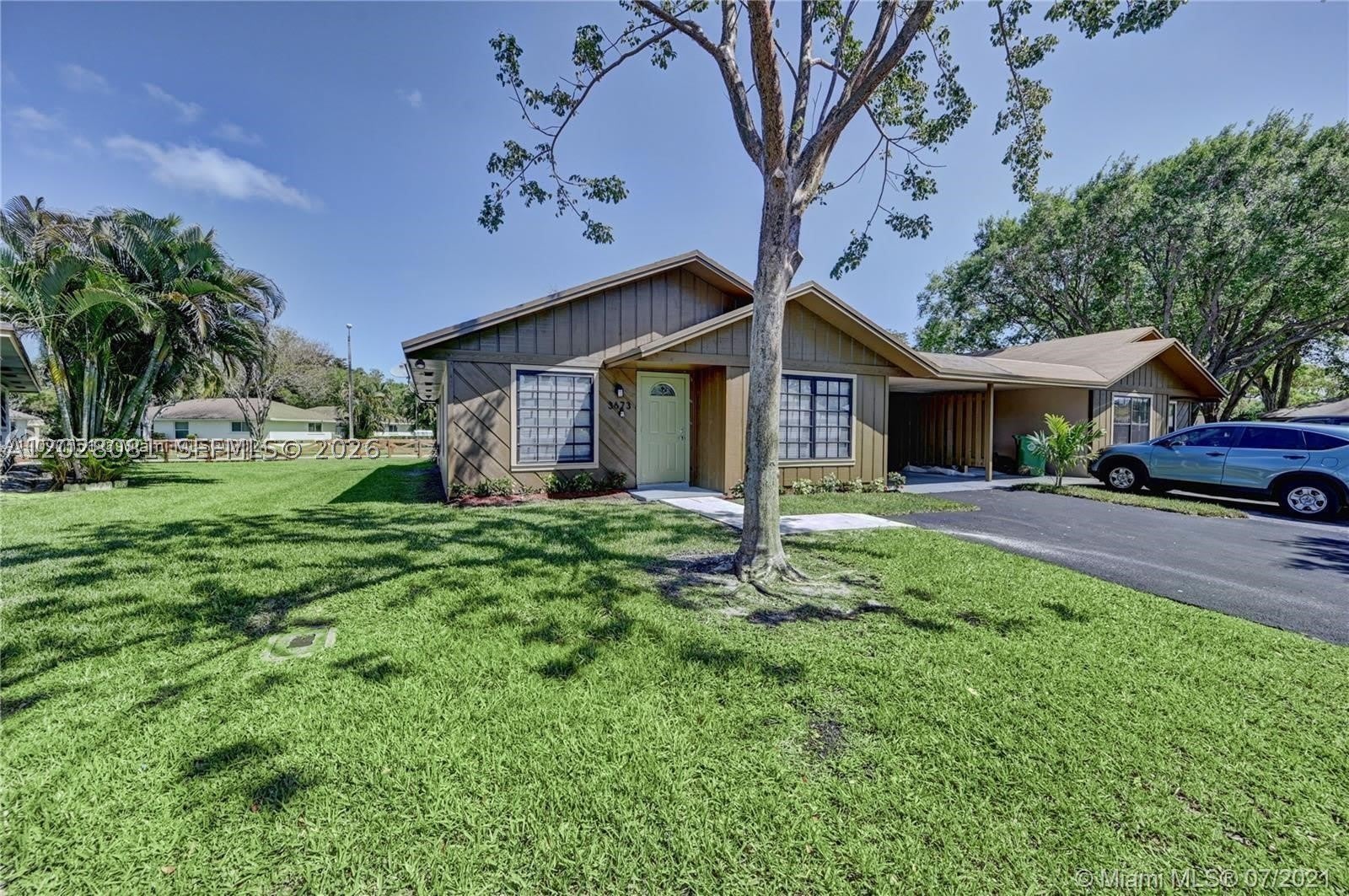 3673 W Valley Green Dr – photo 2