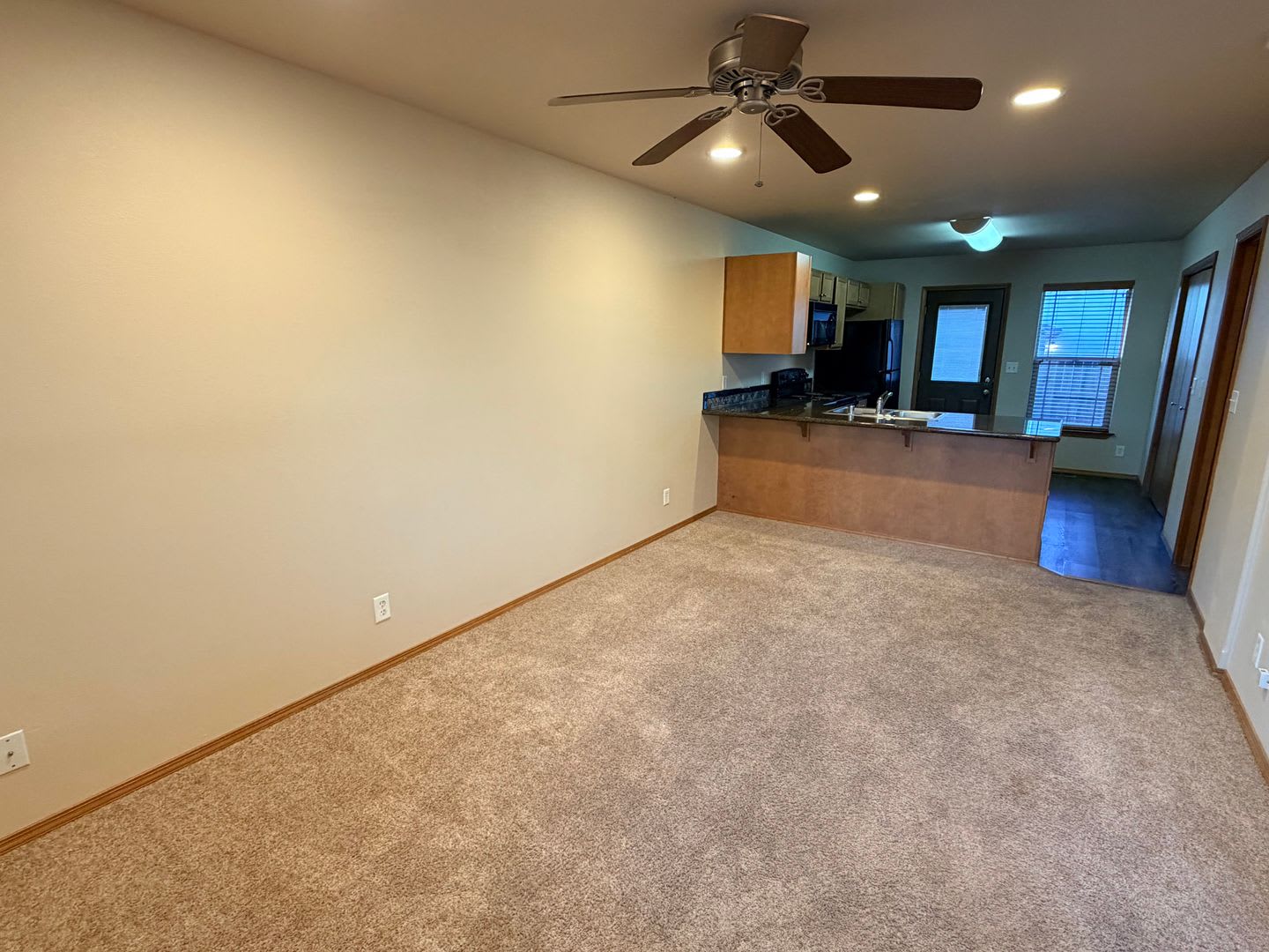 435 E Street NE – photo 5