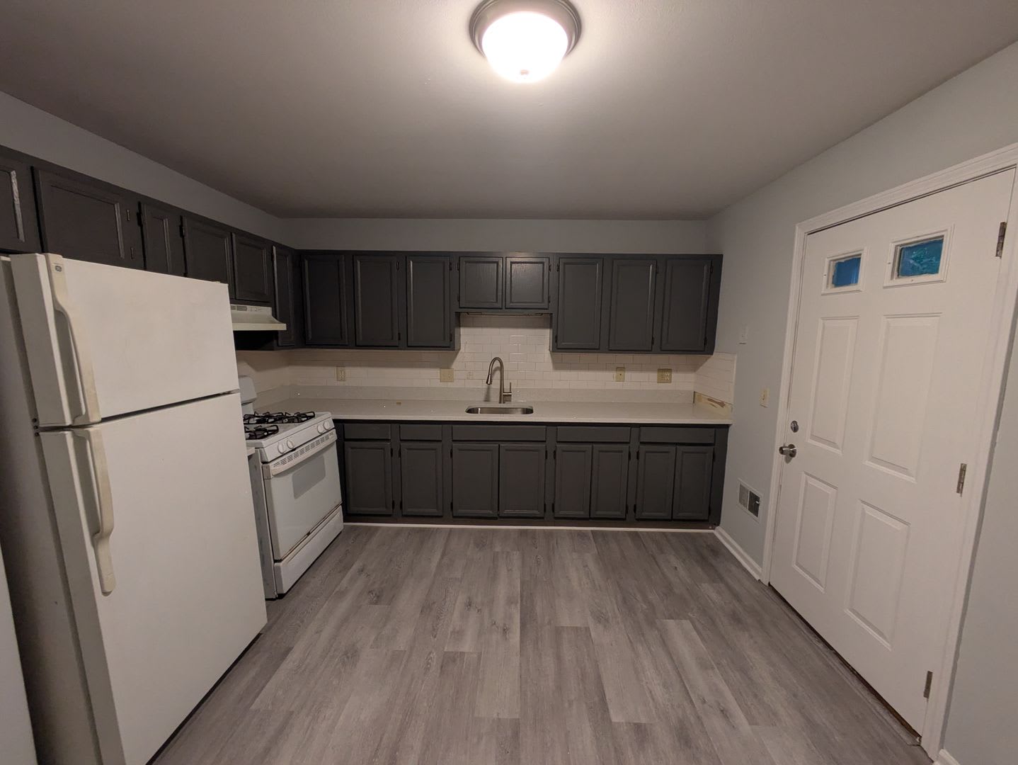 Campbell Ave Apartments – photo 3