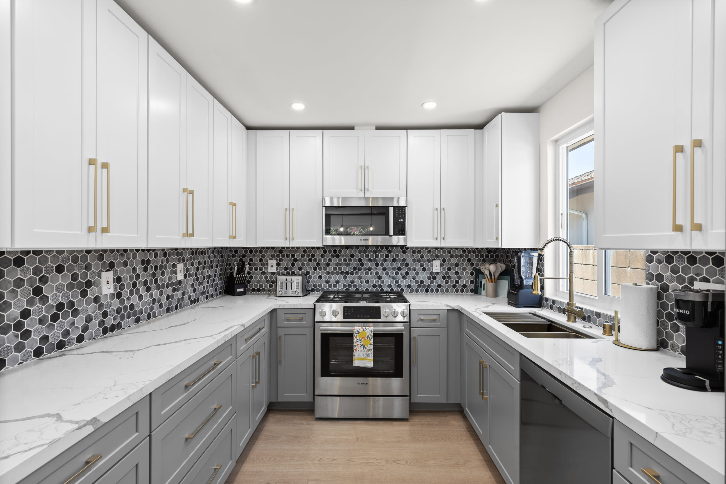 9038 Whitaker Ave – photo 2