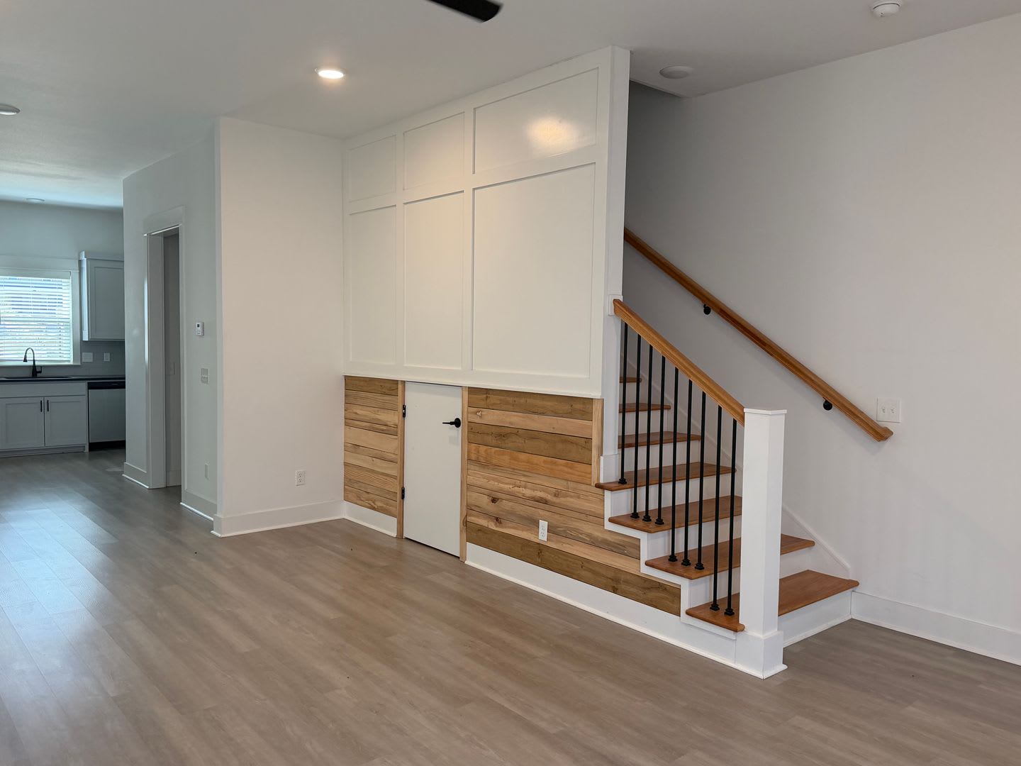 Clean like-new home for rent near the UofA – photo 5