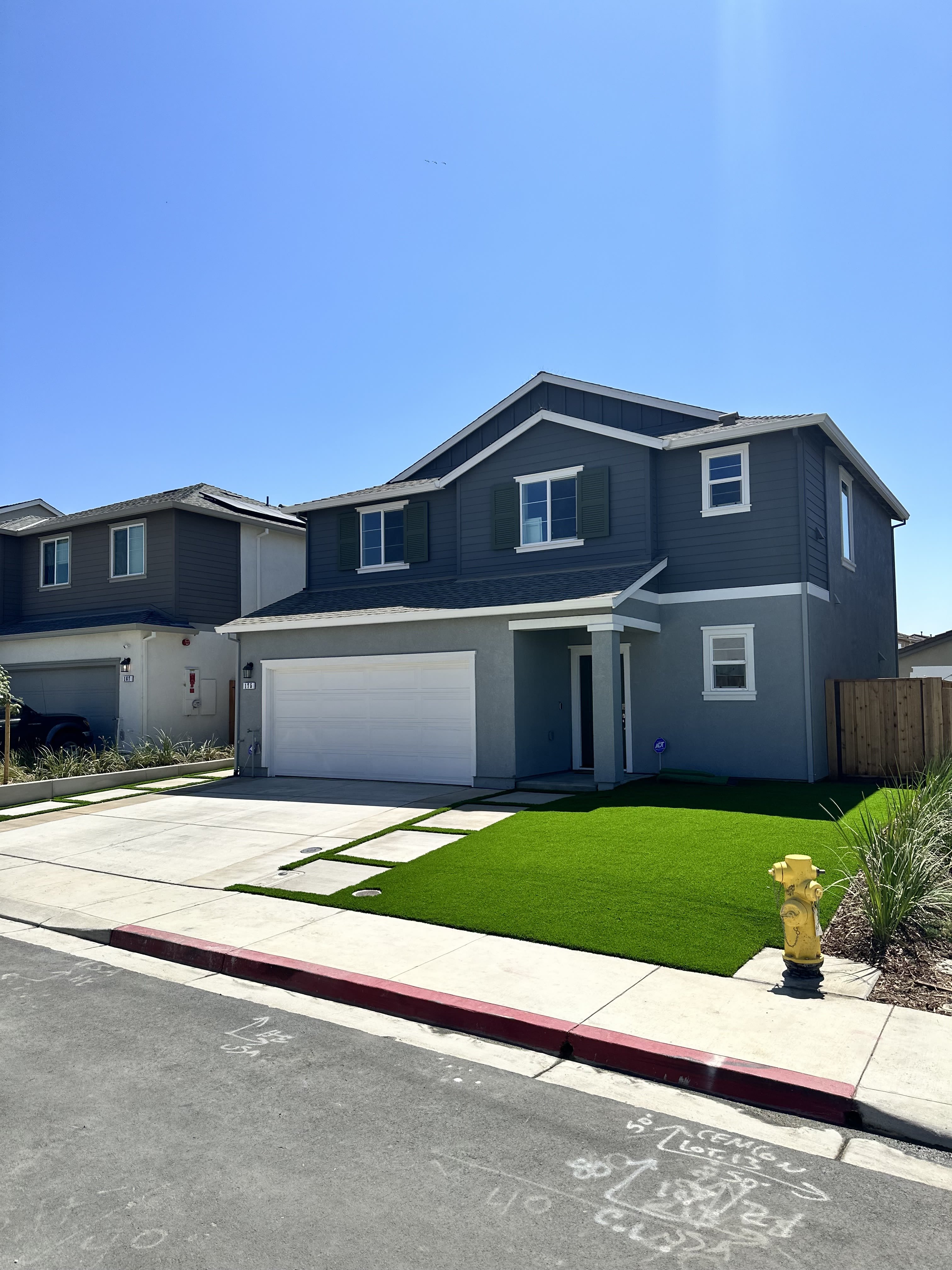 175 Frontier St – photo 2
