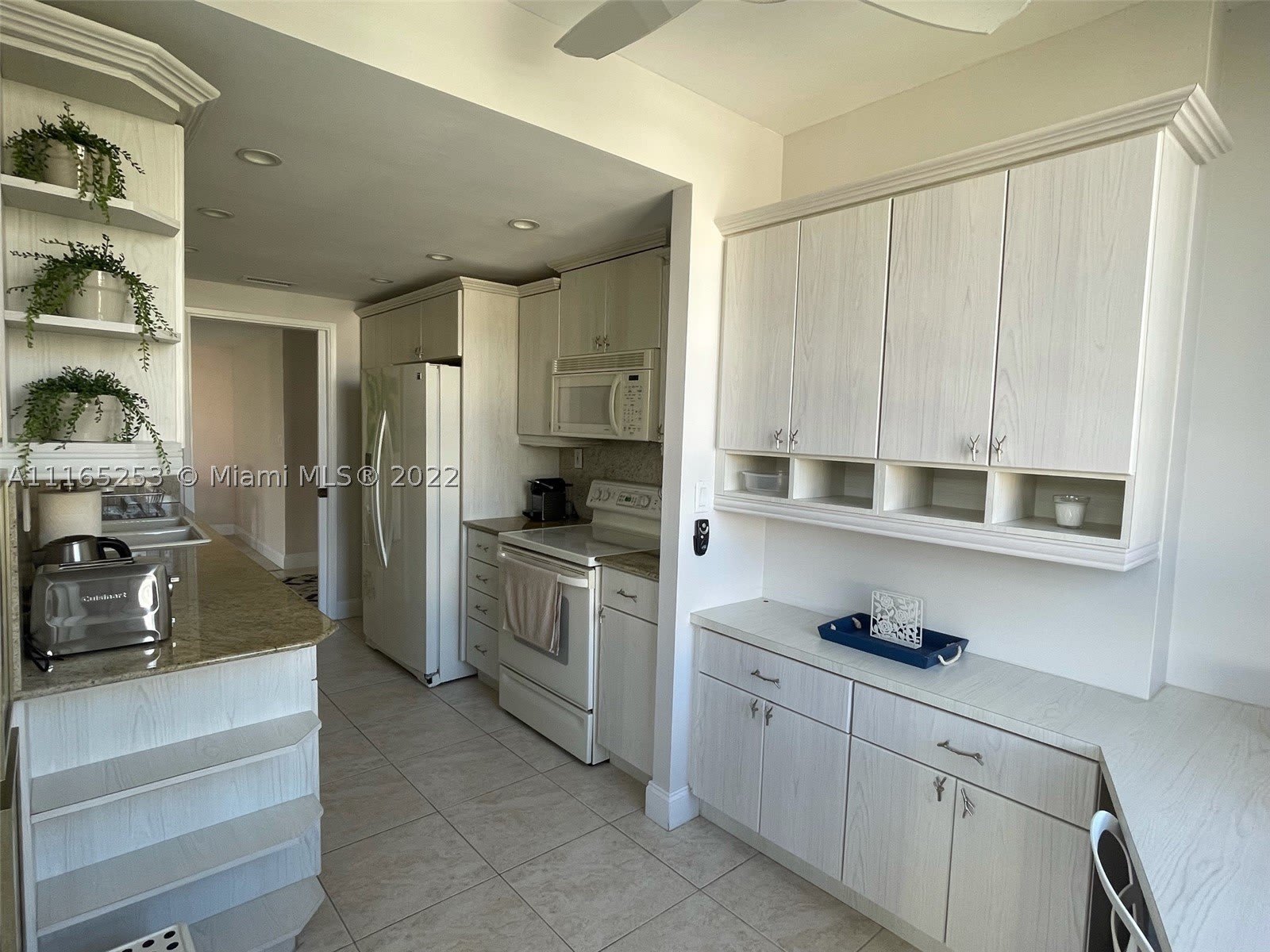101 Crandon Blvd – photo 3