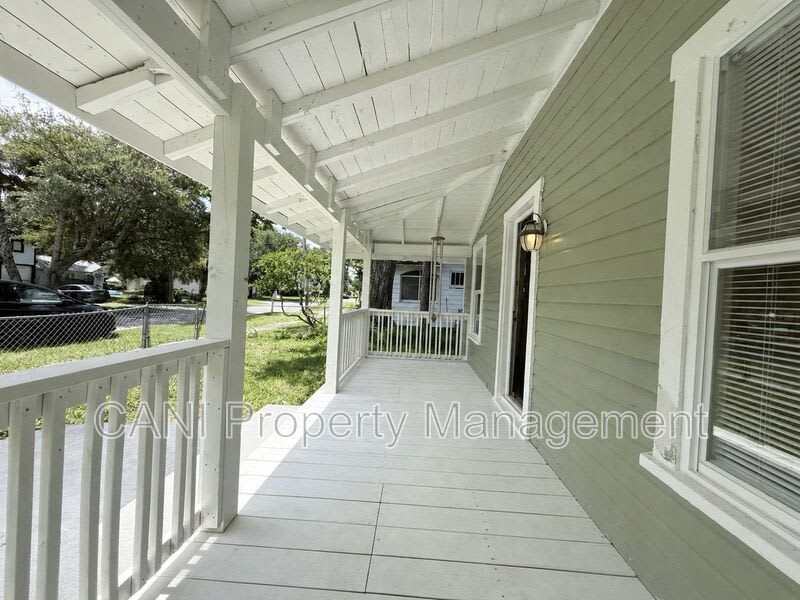 140 Kingston Ave – photo 3