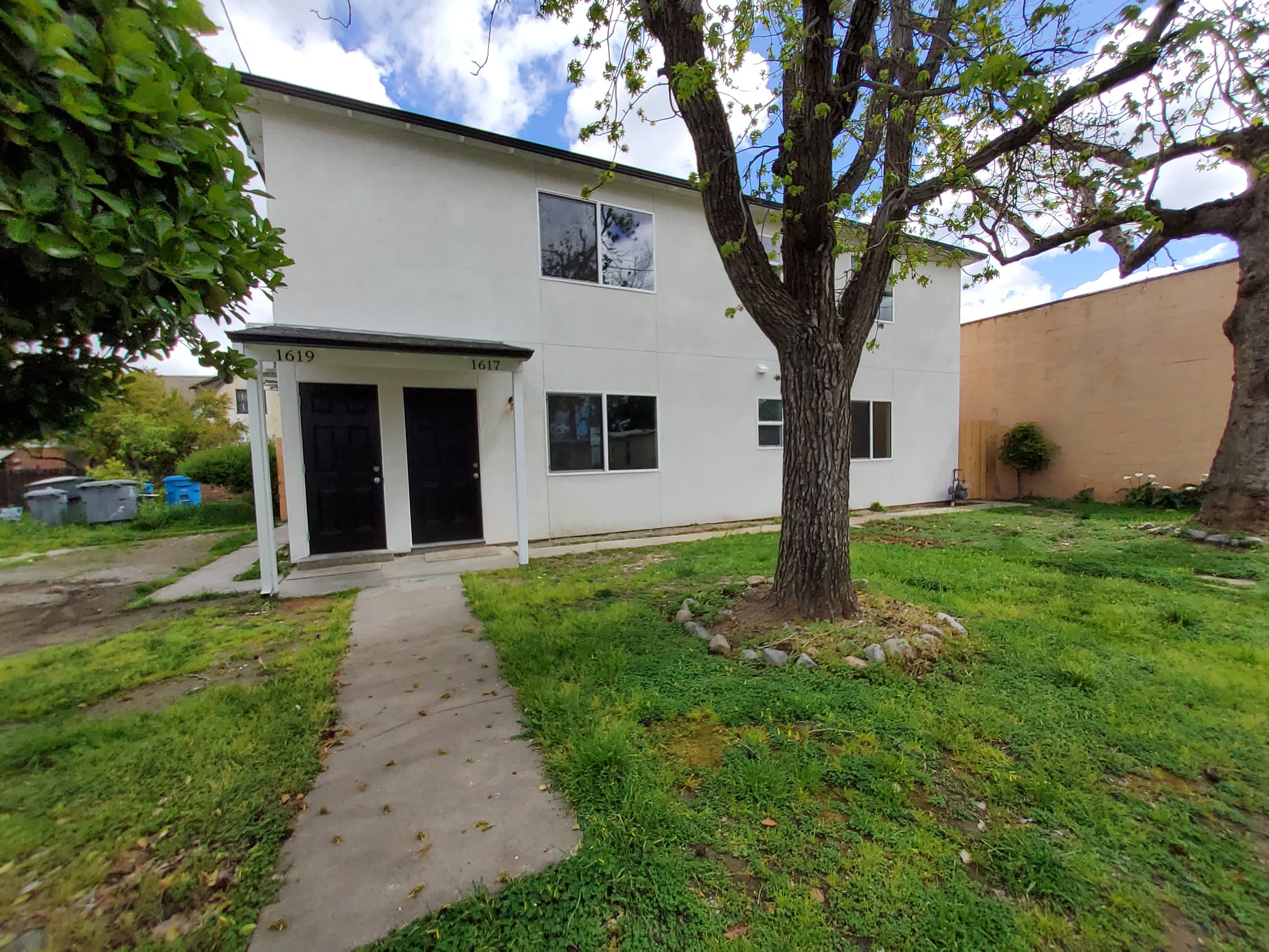 1617 Elm Street – photo 1