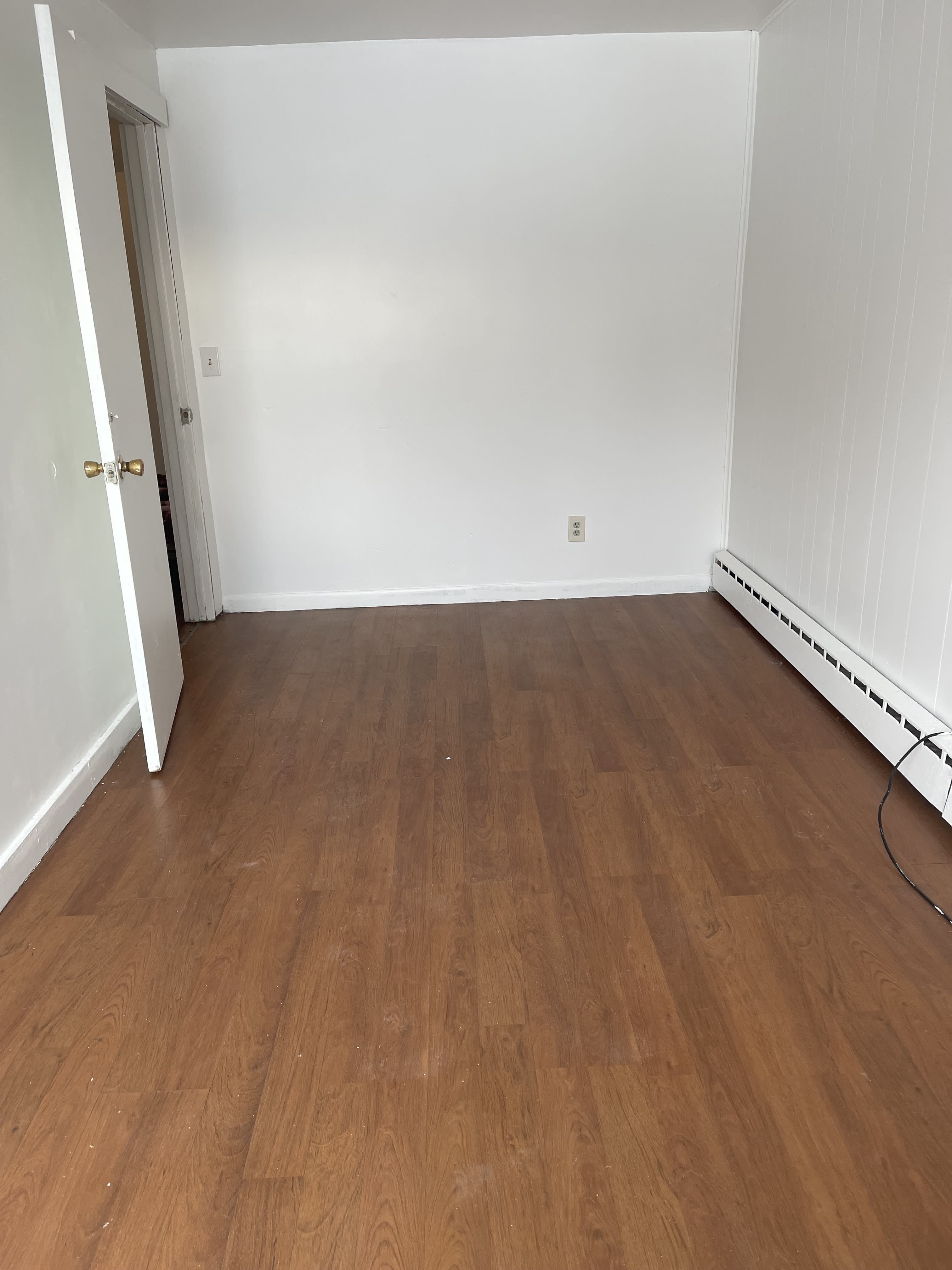 609 Main St E – photo 4