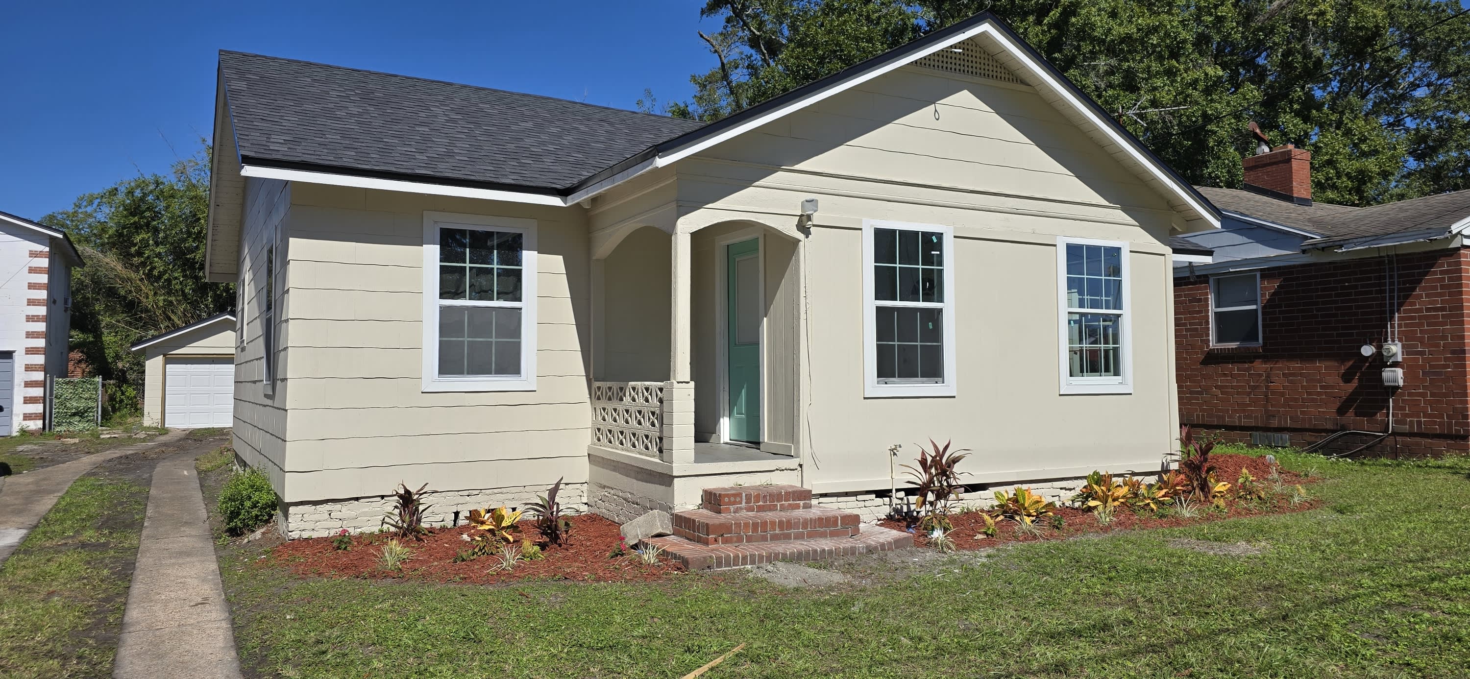 1335 W 9Th St – photo 1