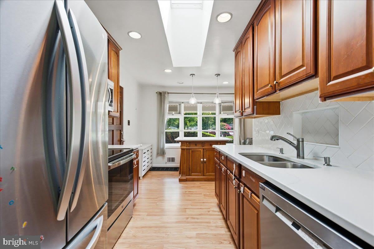 16300 DAHL Road – photo 3