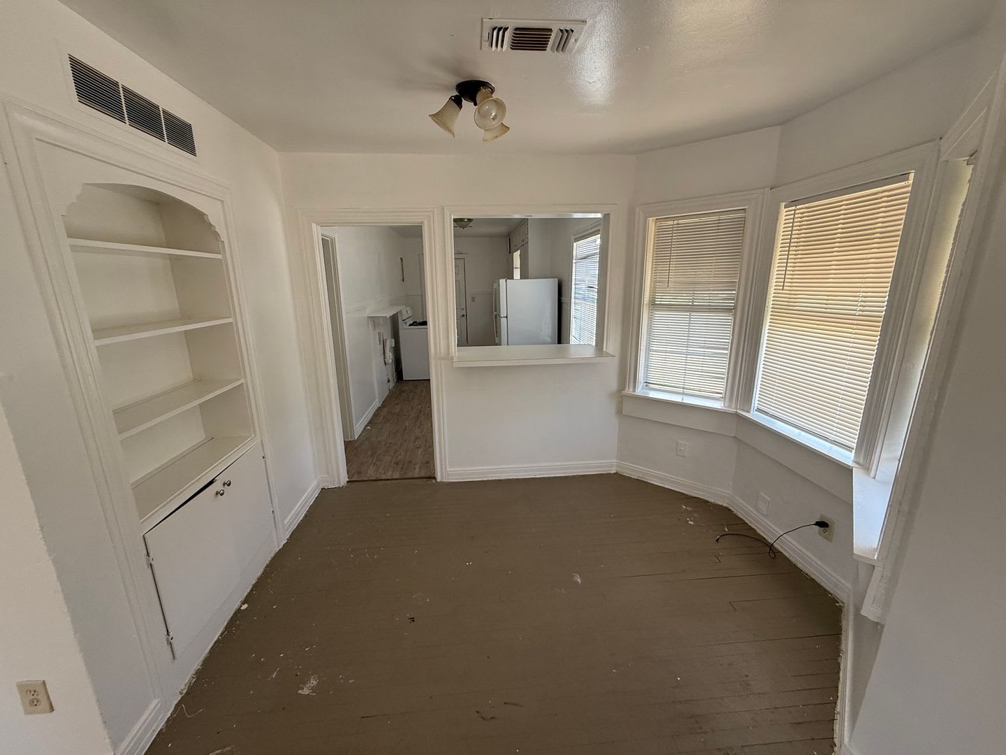 2 Bed 1 Bath Home – photo 3