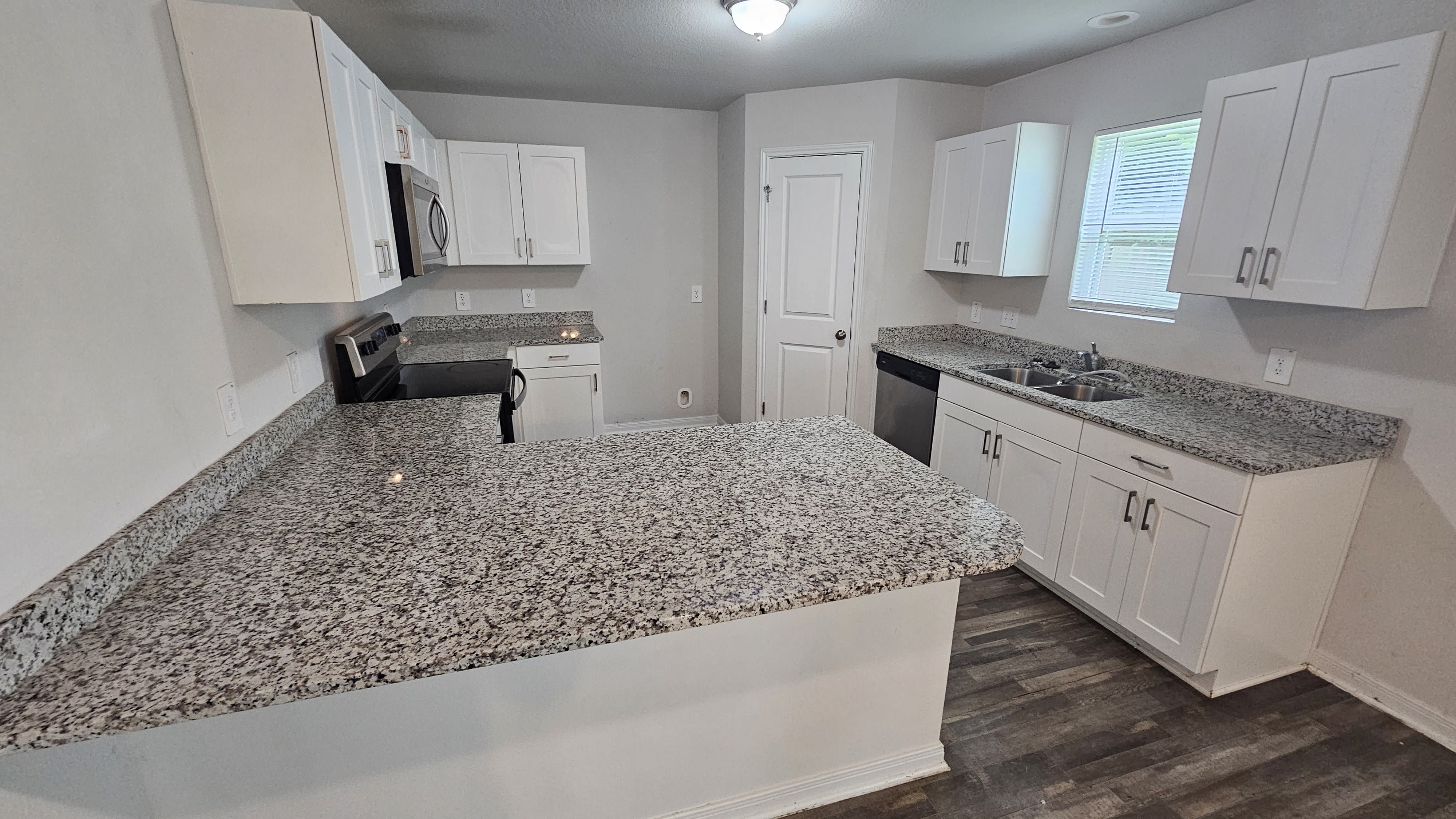 14210 Green Wing Cir – photo 4