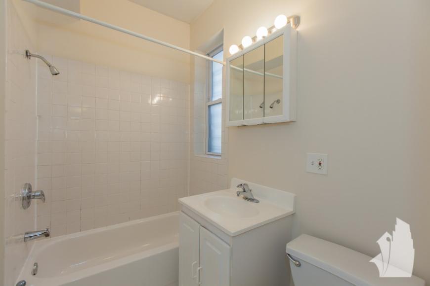 855 West Cornelia Avenue – photo 3