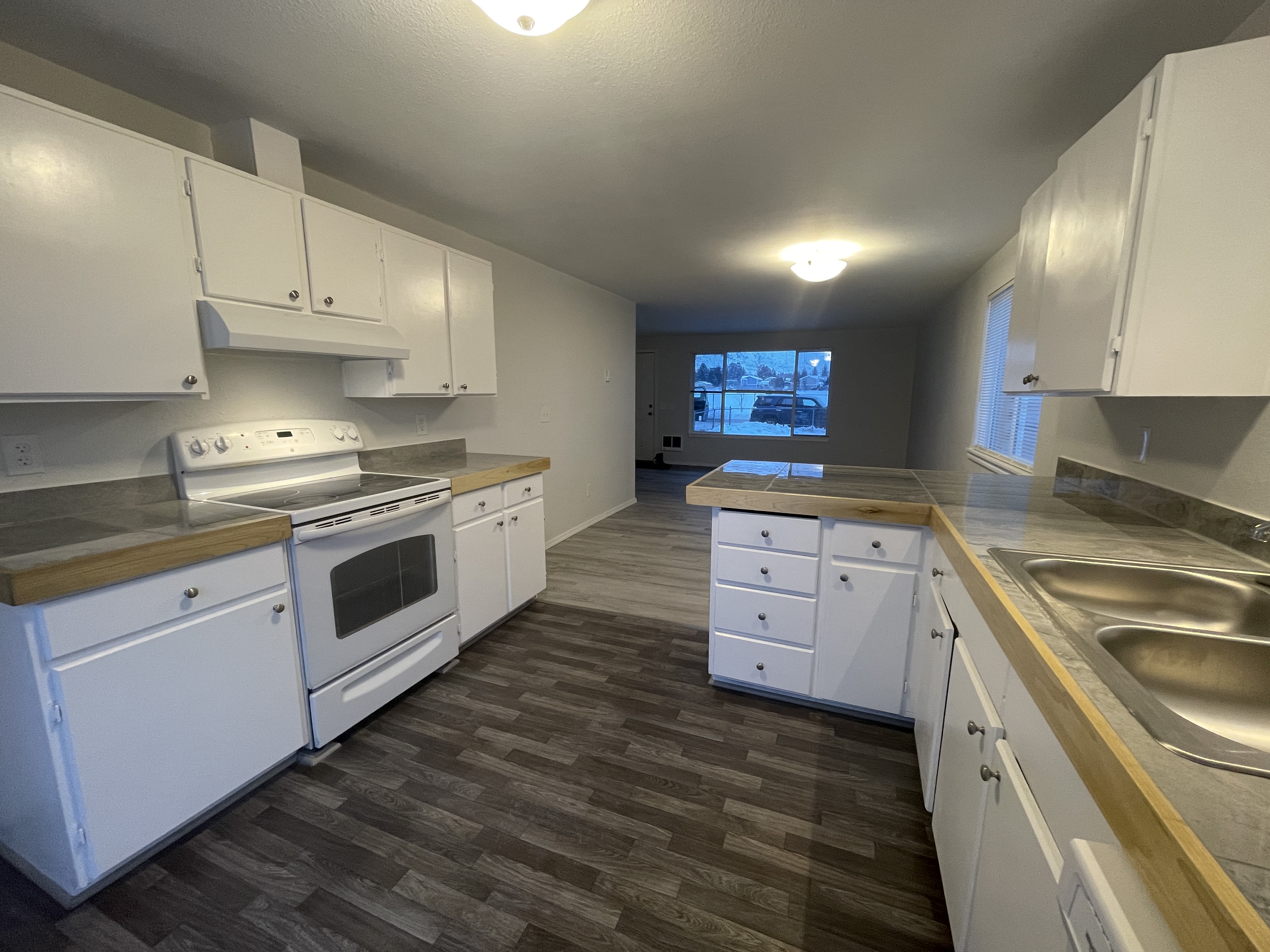1103 Methow St – photo 4