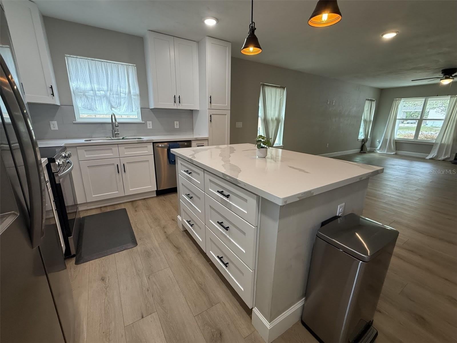13323 NW 157TH Avenue – photo 4