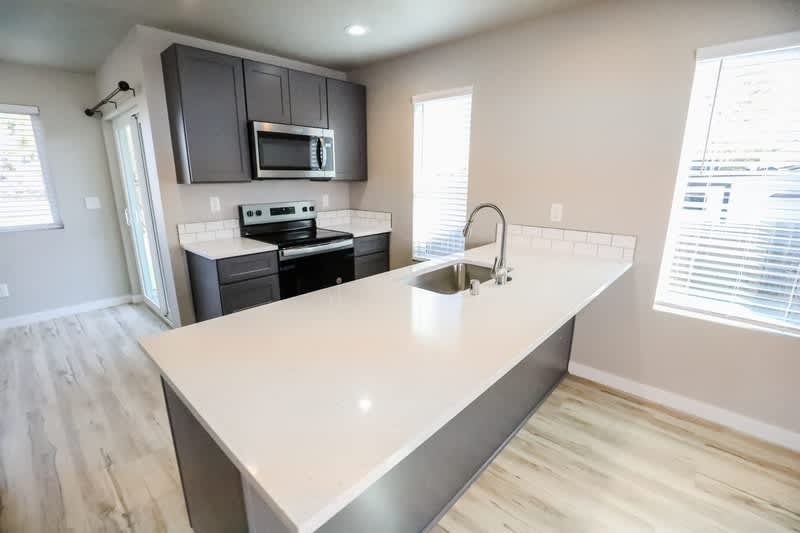 3001 East 36th Avenue – photo 5