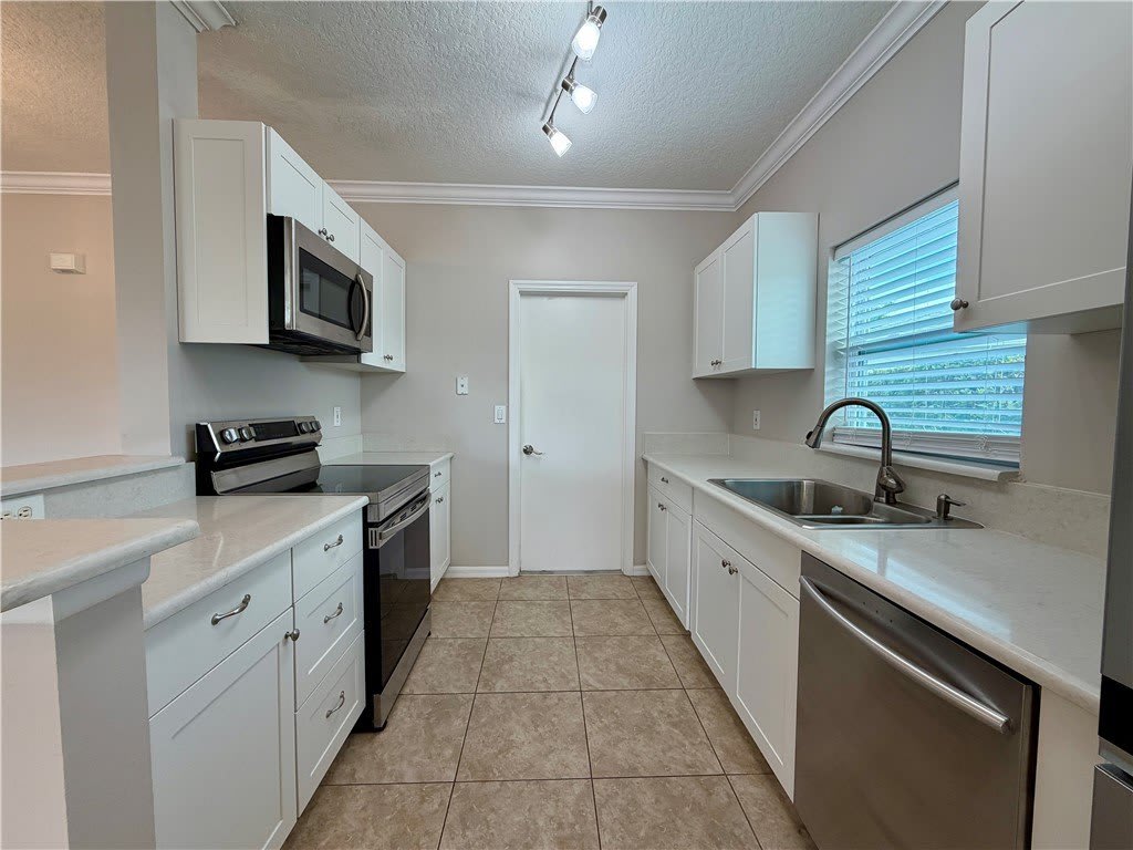 6295 33Rd Manor – photo 1