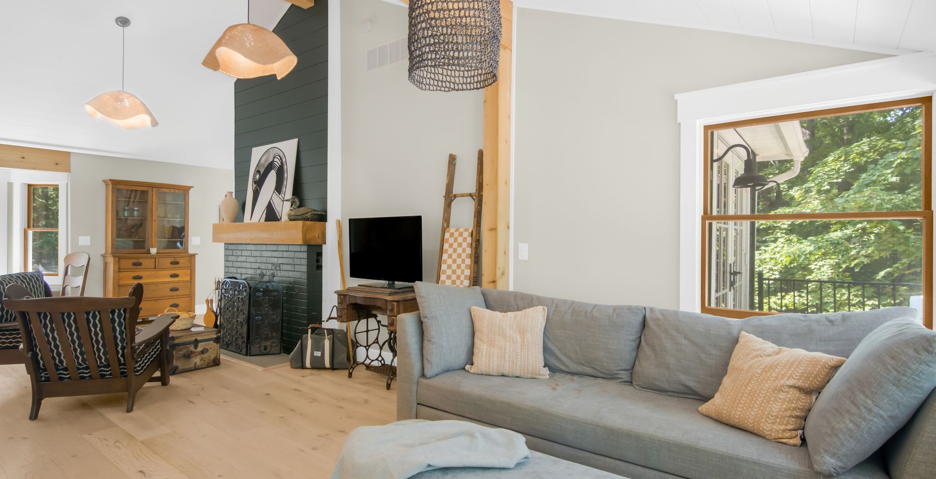 Beautifully Remodeled Furnished Rental on Arbutus Lake – photo 4