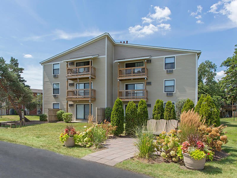 Barrington Lakes Apartments – photo 4