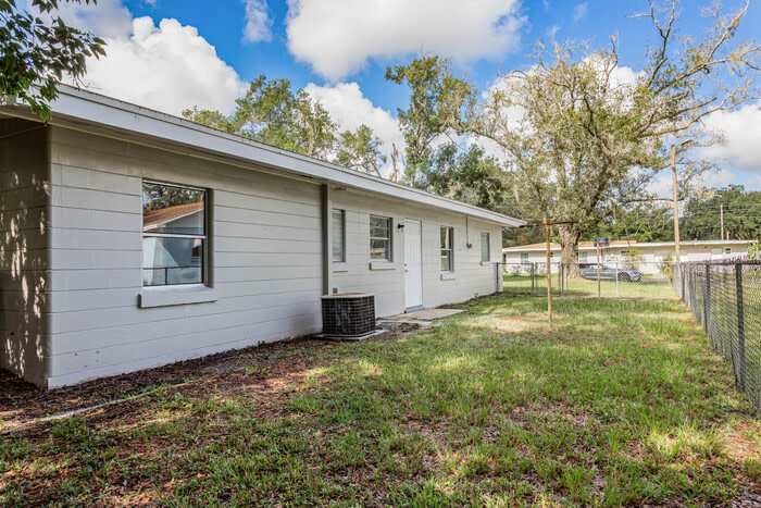 1702 East Carol Drive – photo 3