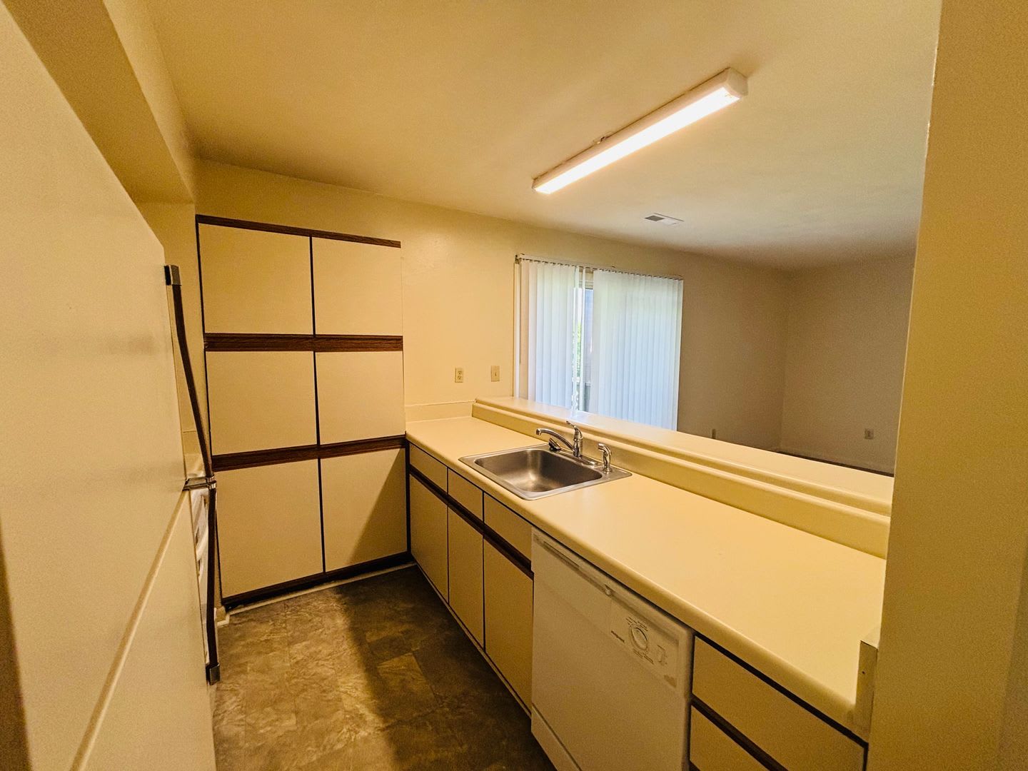 3 Bedroom 2 Bathroom Condo – photo 5