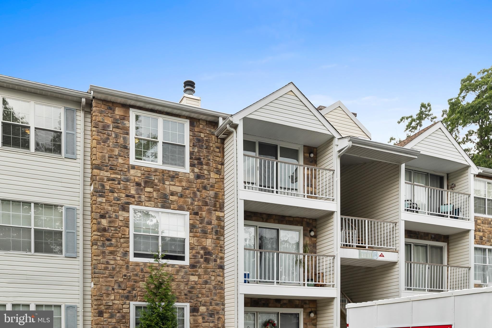 9 MULBERRY Court – photo 1