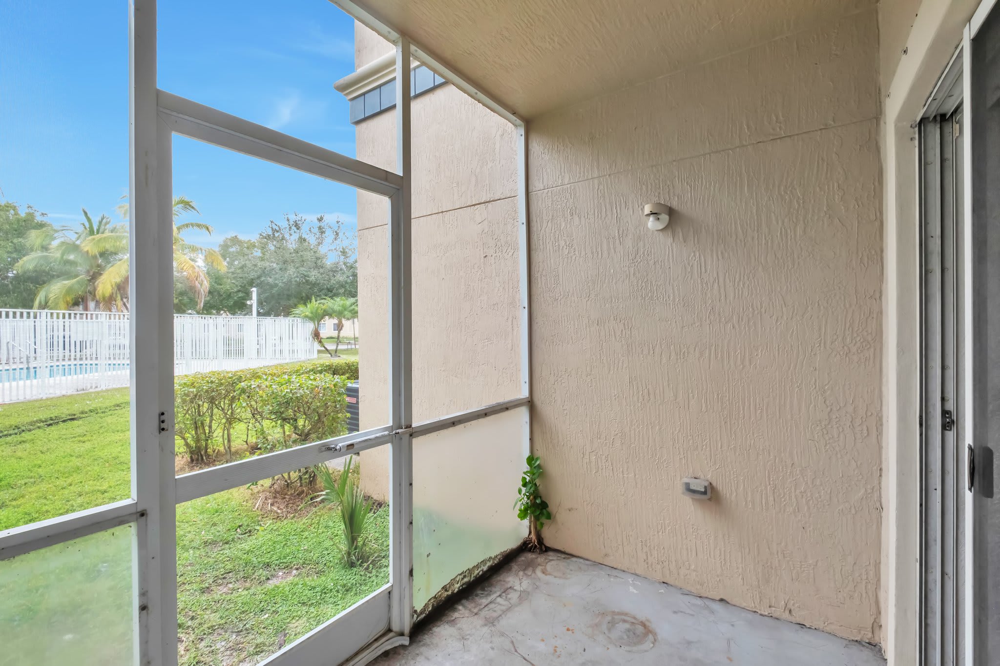 1103 Golden Lakes Blvd Apt 1013 – photo 3