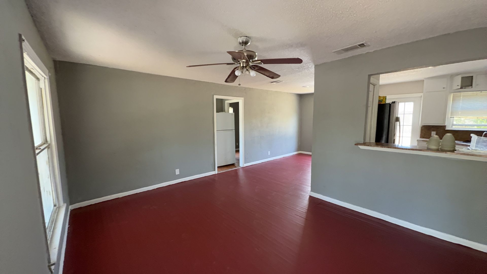 3 (or 4) Bedroom 1 Bath Home – photo 3