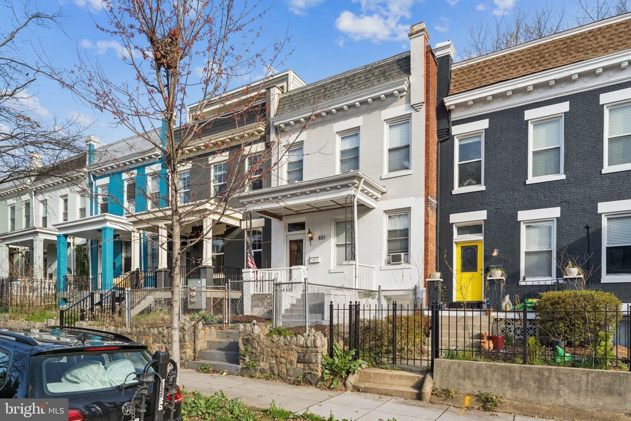 621 KENYON Street NW – photo 3