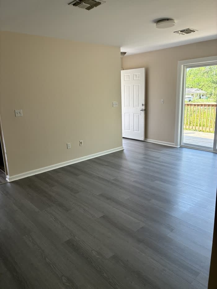 6114 East Pike Street – photo 3