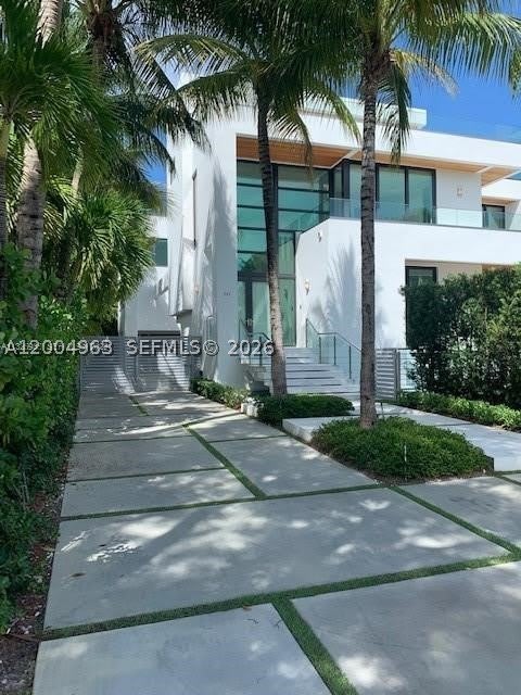 785 Harbor Drive – photo 3