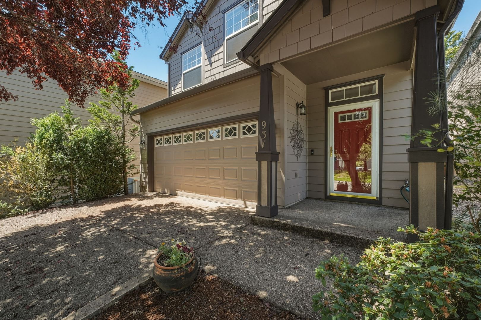 JUST LISTED – photo 1