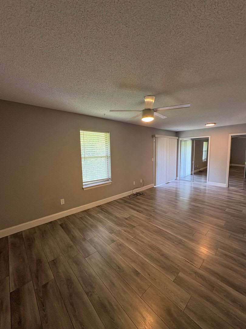 Rent Special Free Tv Spacious 3 Bed 3 Bath Home With 1 Car Garage In Desirable Kansas City Northland Location – photo 4