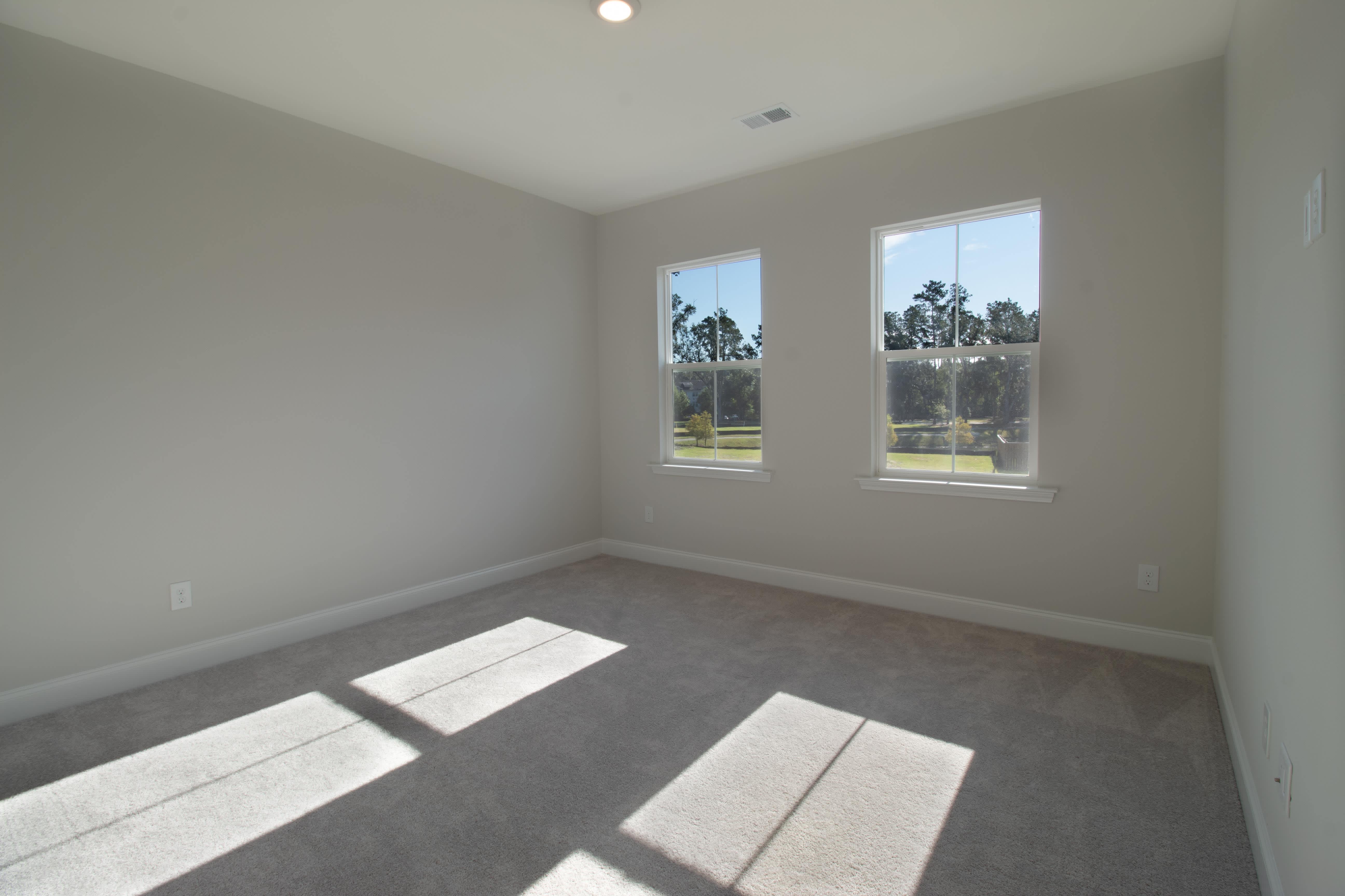 426 Queenview Ln – photo 5