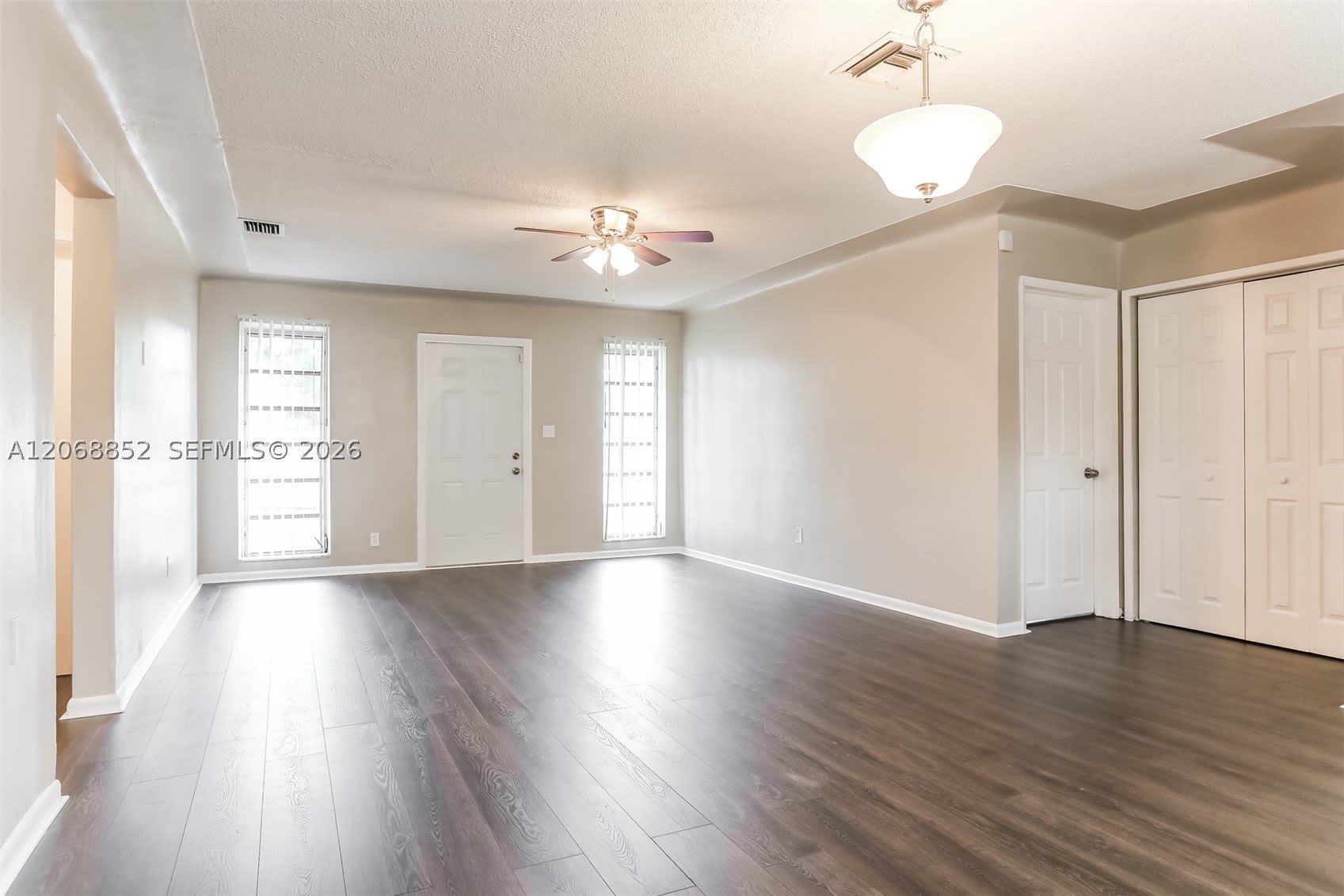 1565 NW 6th Ave – photo 3