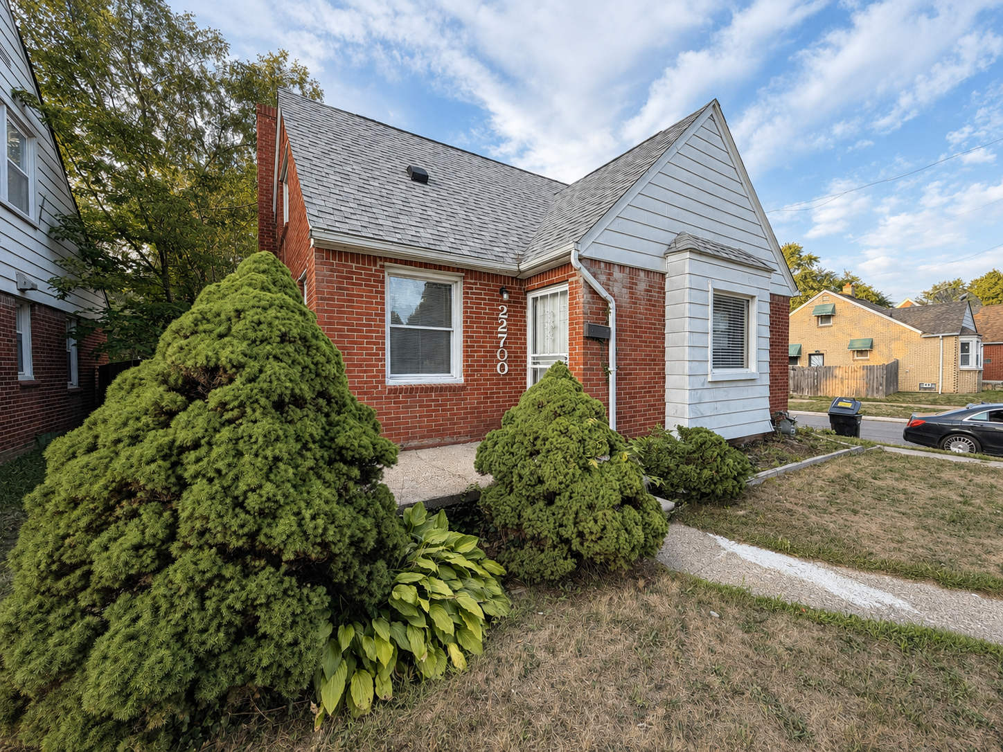 22700 West Chicago – photo 2