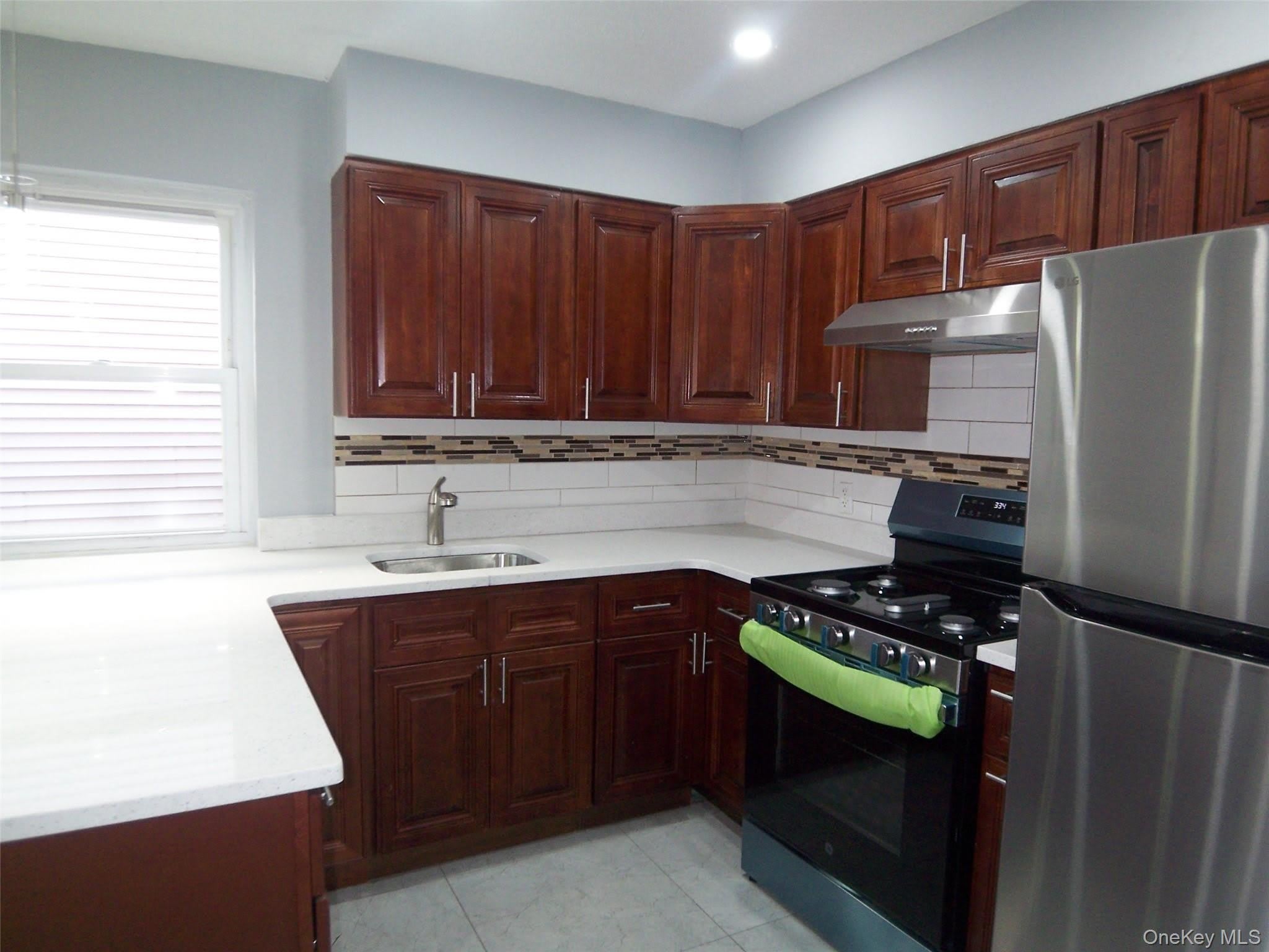 1008 E 228th Street – photo 4