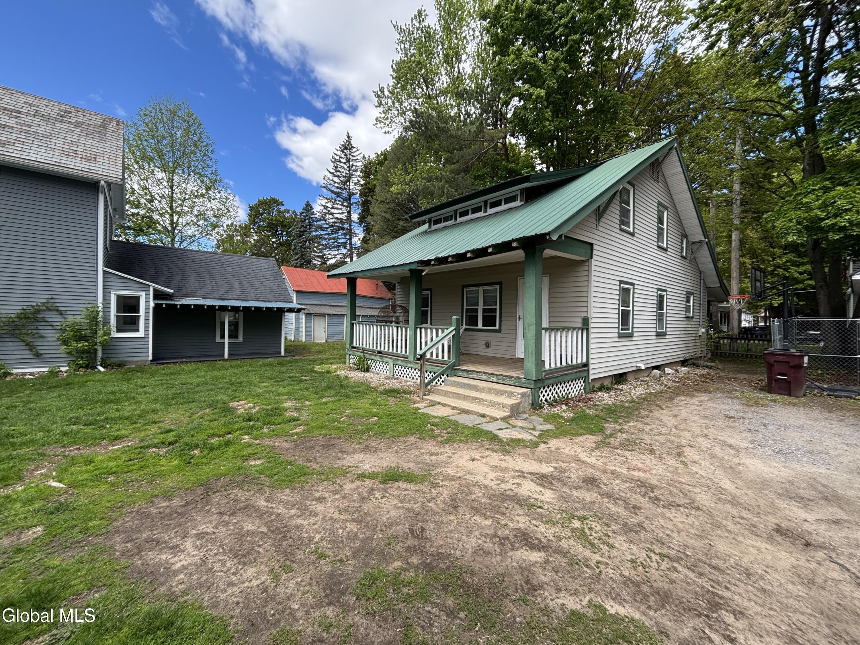 165 Lake Avenue – photo 1