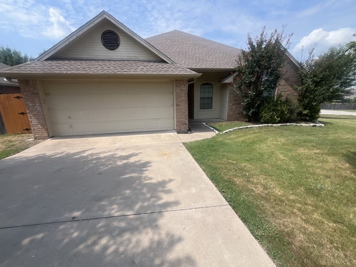 1005 Winding Road – photo 1