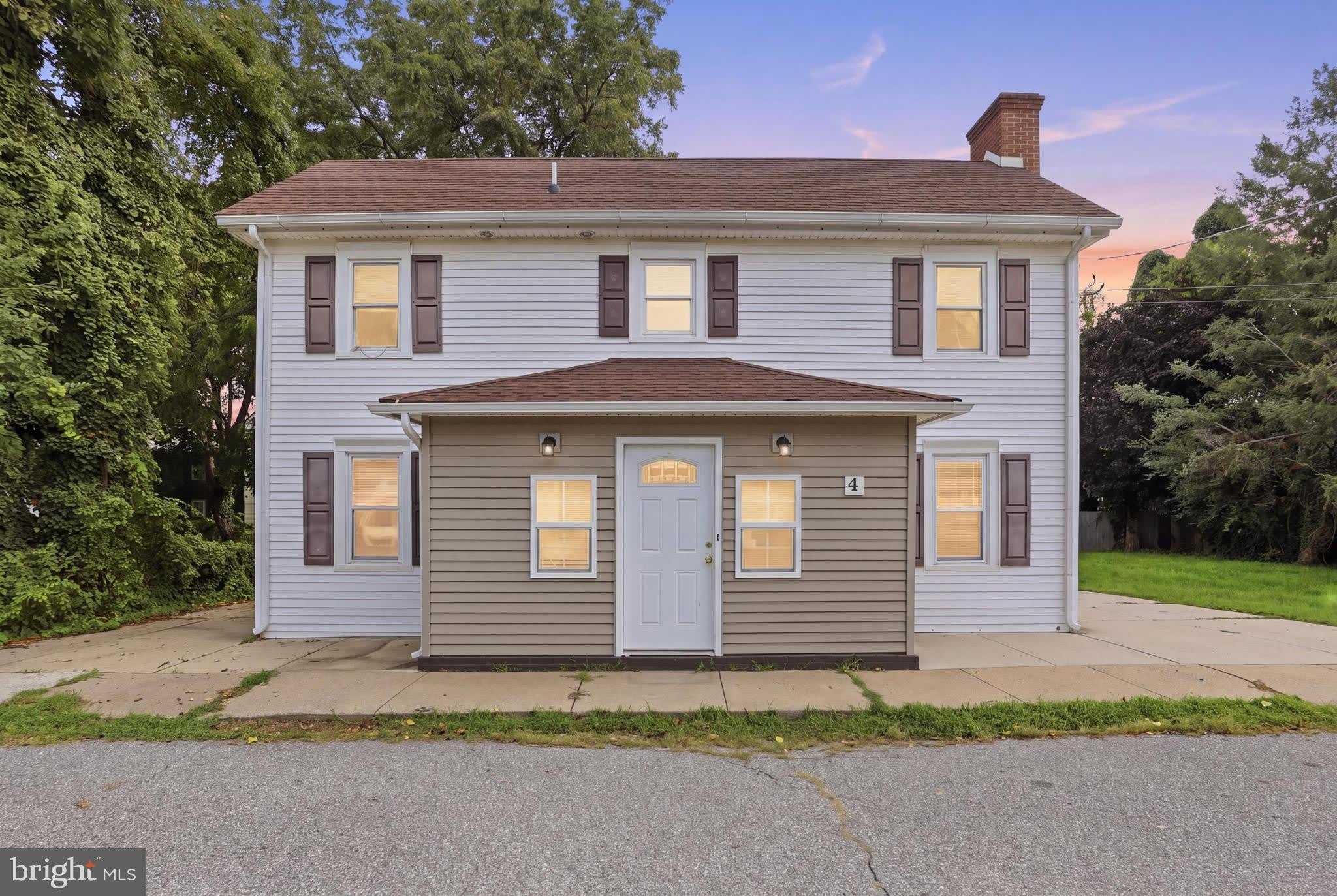 4 THORN Street – photo 2