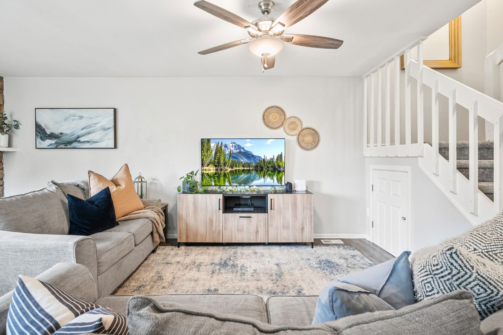 Spacious 3 Bedroom Townhouse-Style Condo Near Buckley SFB – photo 4