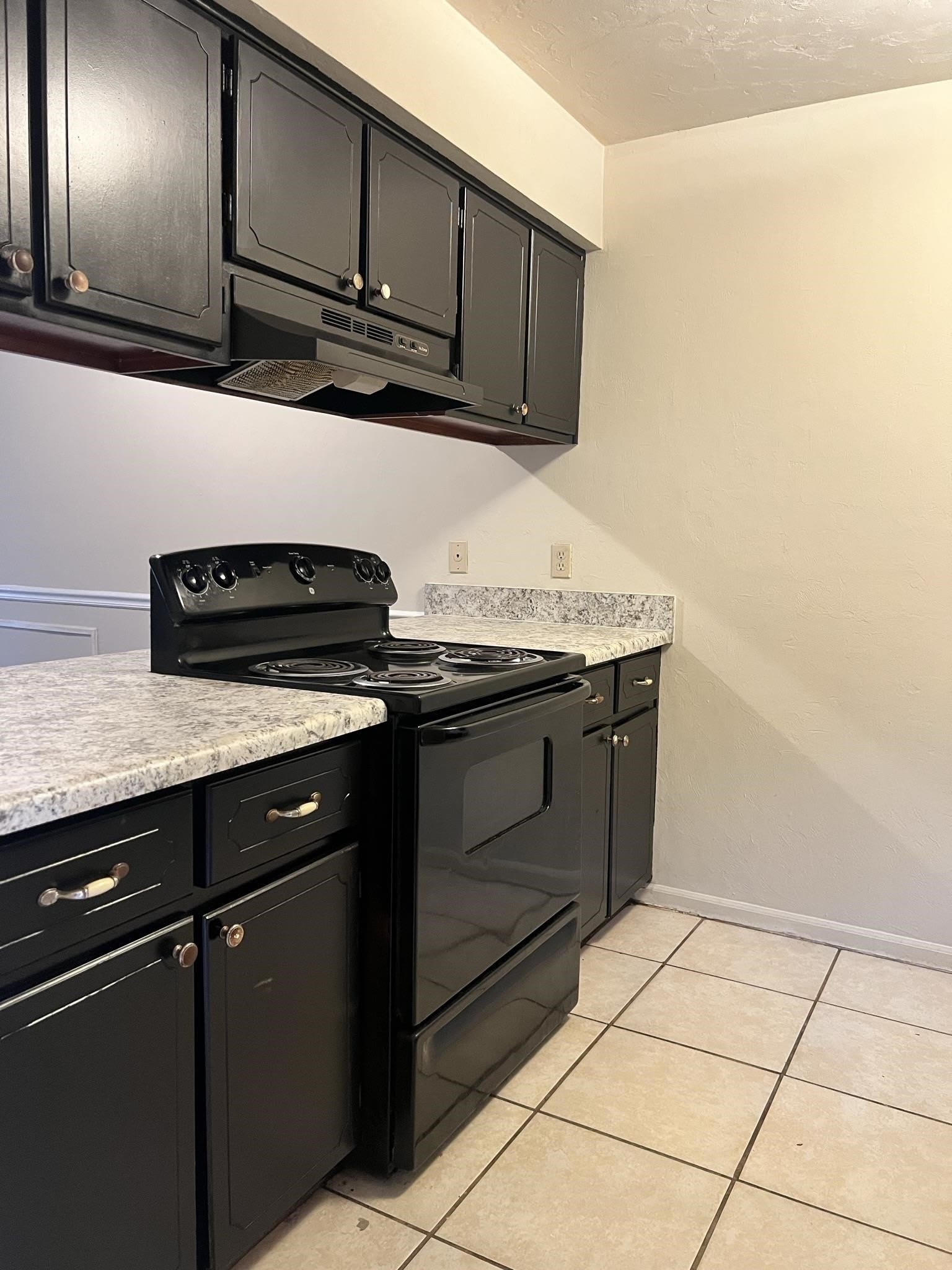 1850 Sylvan Court – photo 2