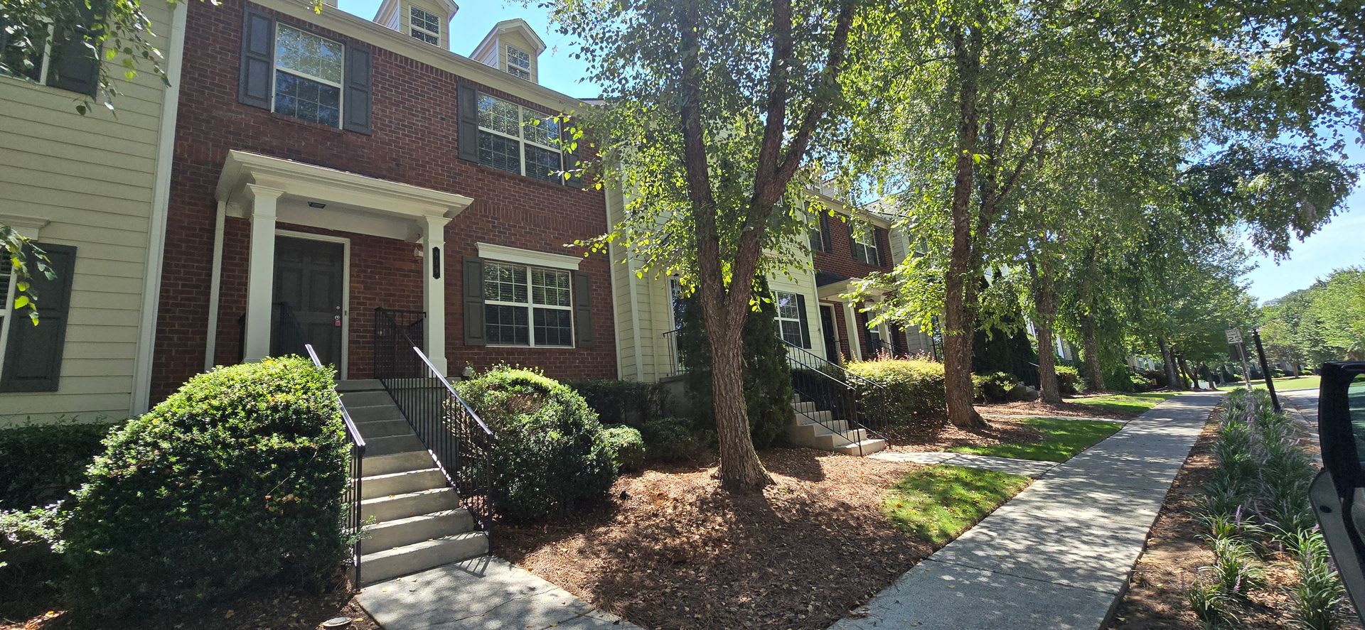 Prime Woodstock Location – photo 2
