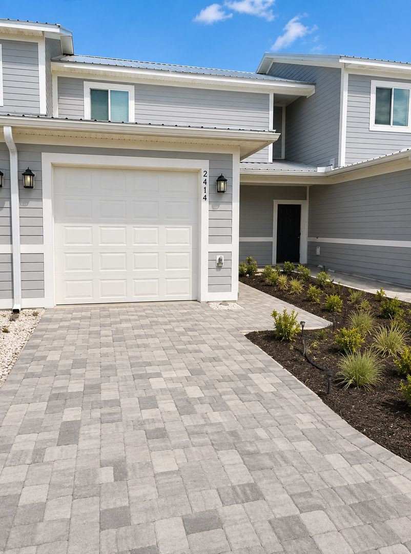Modern Comfort Meets Style – Beautiful 2-Bed, 2.5-Bath Home in Winter Haven! – photo 2