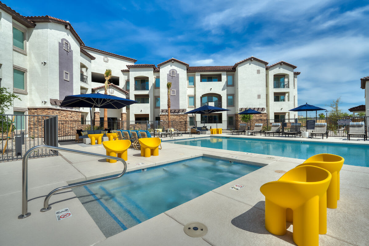 The Riley – photo 3