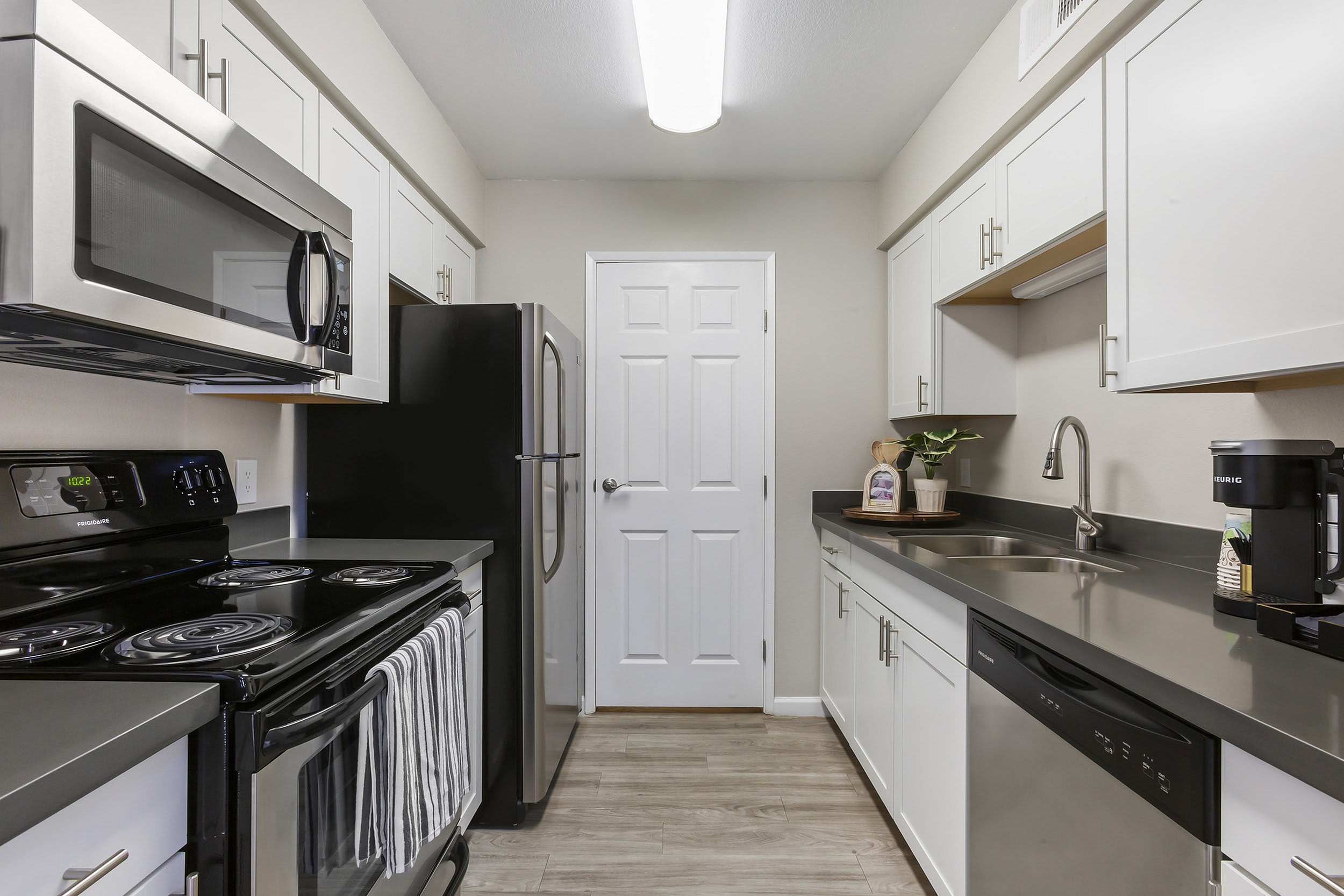 255 North – photo 5