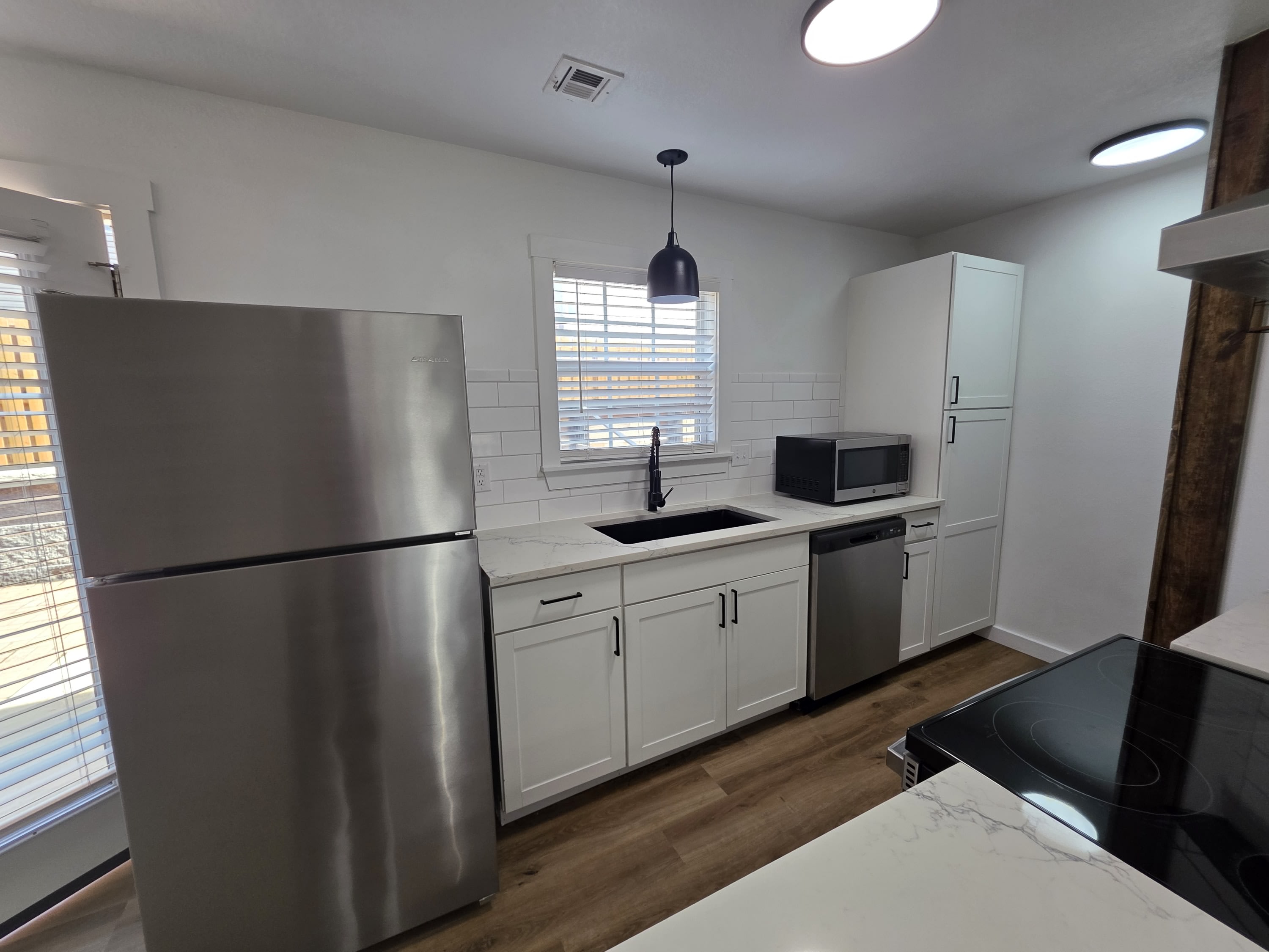 2404 Southeast Jayel Terrace 3 – photo 4