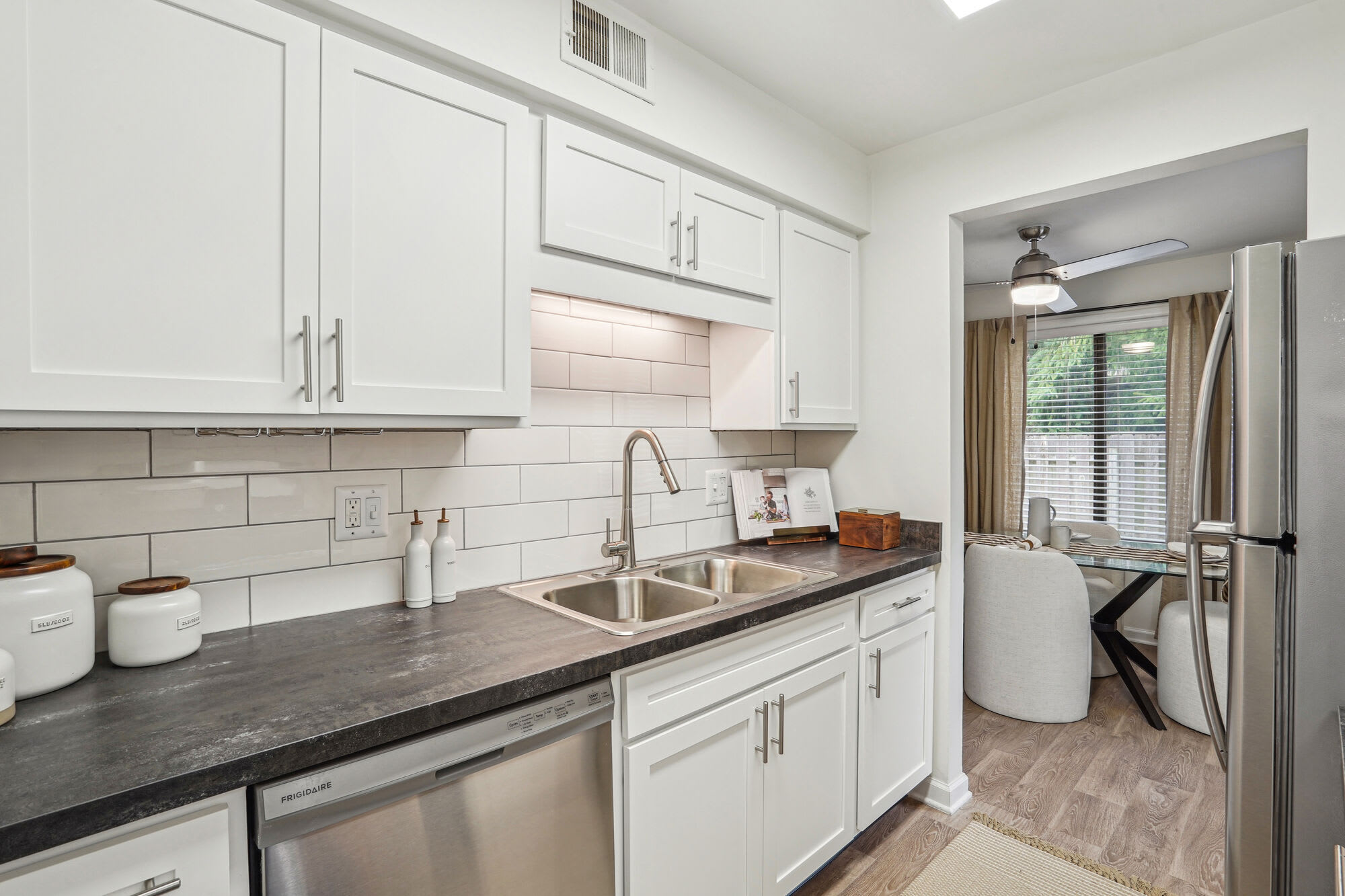 Woodbridge Apartments – photo 2