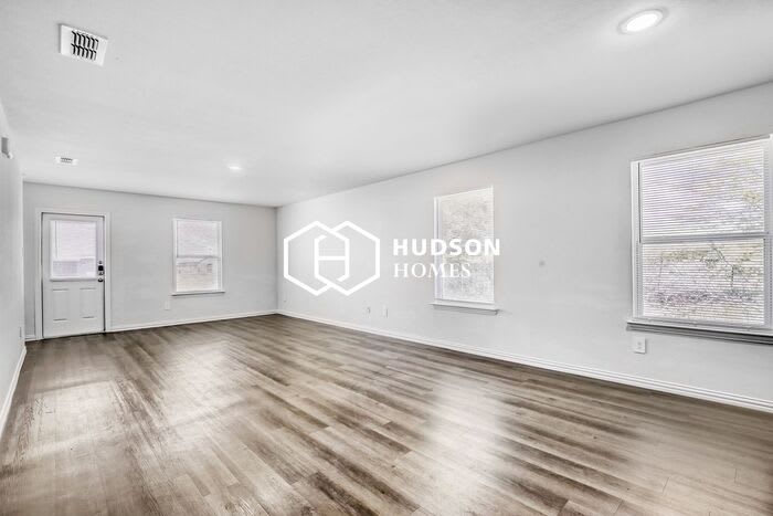 433 Shorty Street – photo 3