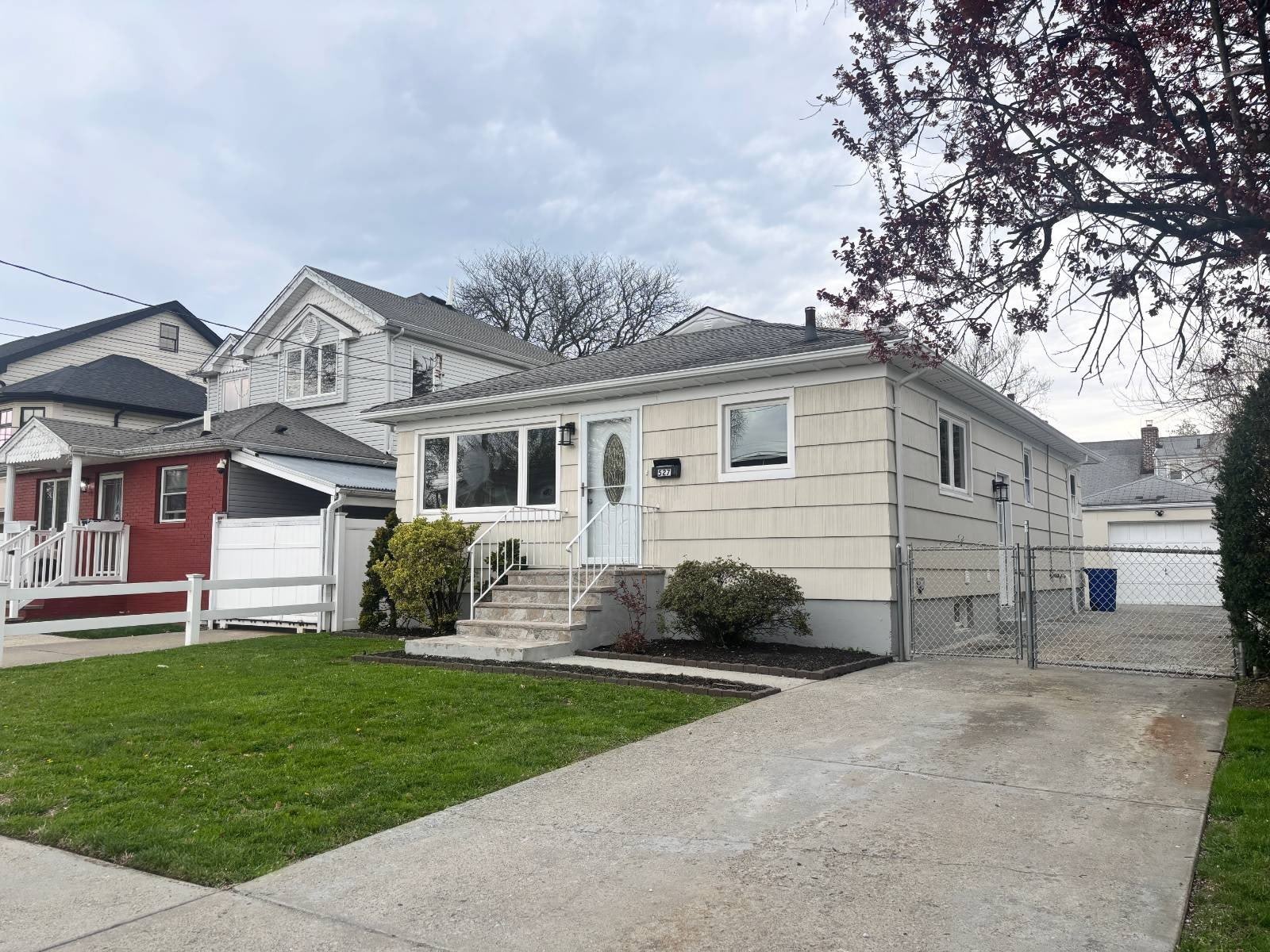 527 Willowbrook Road – photo 2