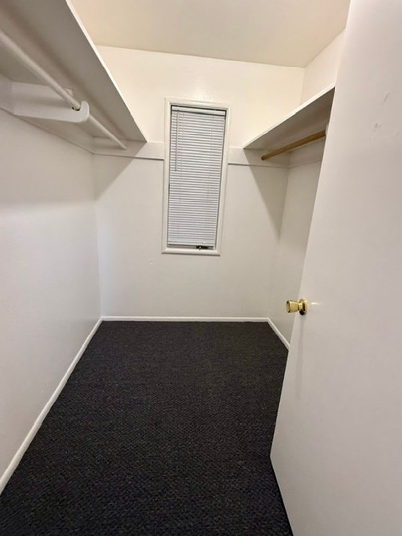 REDUCED!!! New Flooring and Paint! Downtown Twain Harte!! Watch the parades from your patio!! – photo 3