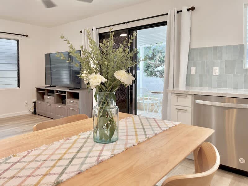 1508 Farrington St – photo 5